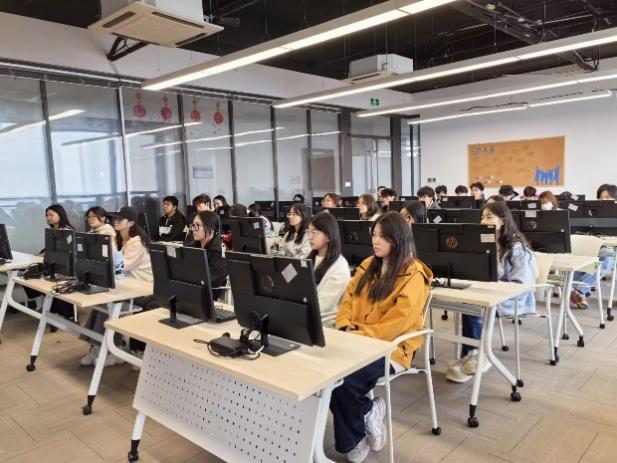 走進前沿，啟航未來 計算機工程學院新生赴中軟國際與同濟人工智能研究院開展專業認知實習